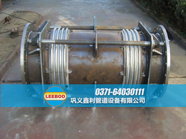 未噴漆的大拉桿橫向波紋<a href=http://m.wanggezhan.cn target=_blank class=infotextkey>補(bǔ)償器</a>