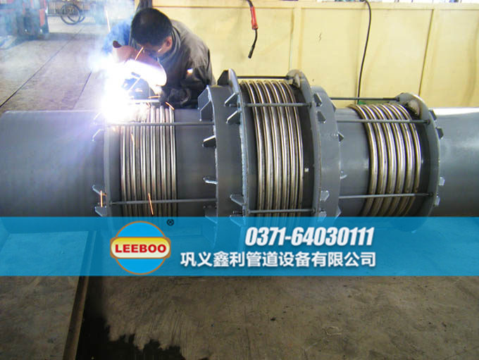直管壓力平衡<a href=http://m.wanggezhan.cn target=_blank class=infotextkey>補償器</a>生產(chǎn)車間